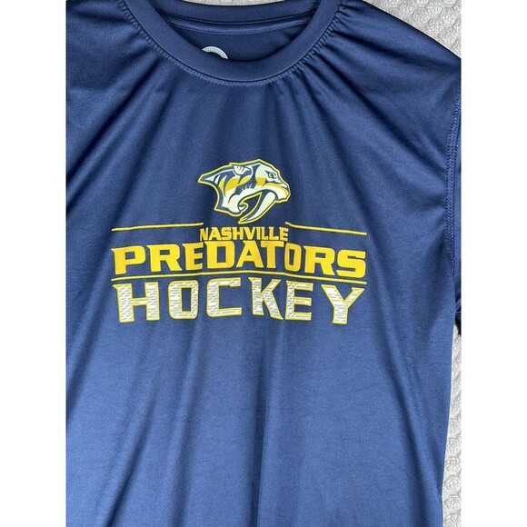 Nashville Predators Hockey top youth xl - Picture 2 of 4